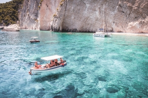 Renting a Pontoon Boat: The Perfect Way to Relax on the Water Renting a Pontoon Boat: The Perfect Way to Relax on the Water